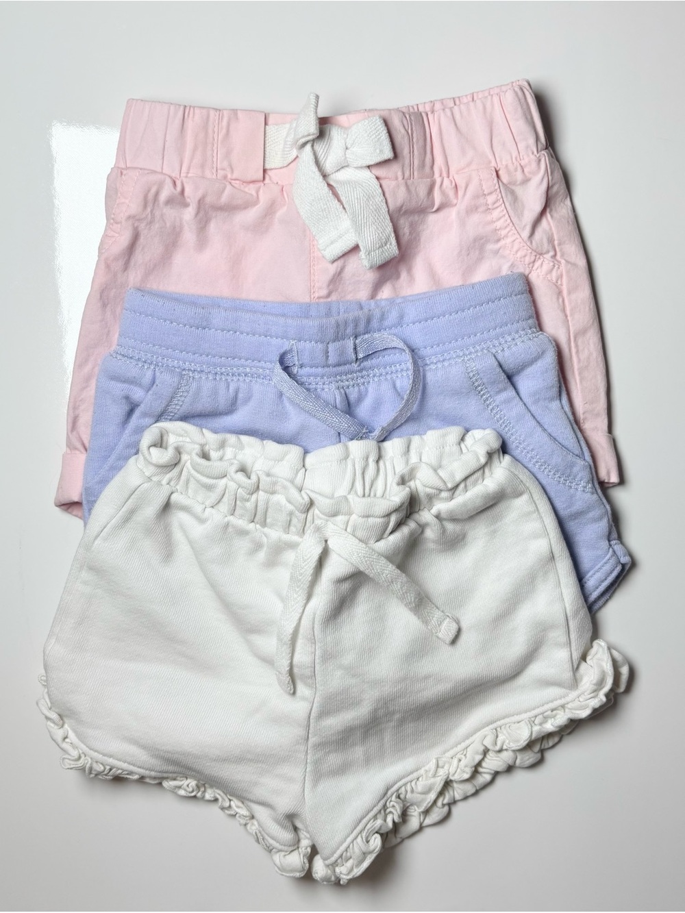 Zara, OshKosh & TAG Coquette Pastel Ruffle & Twill Shorts Bundle 3pcs 9-12M - Picture 1 of 11